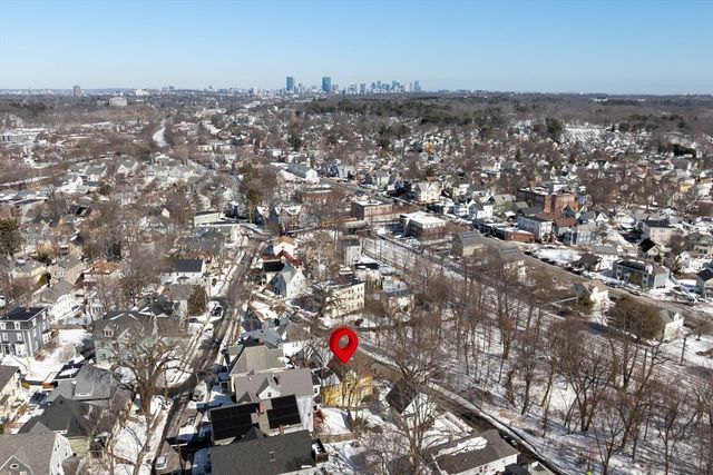 23 Rowe St 23, Boston, MA 02131