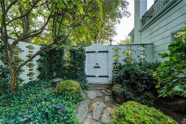 3550 Elmwood Avenue, Brighton, NY 14610