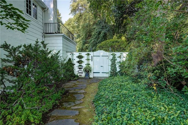 3550 Elmwood Avenue, Brighton, NY 14610