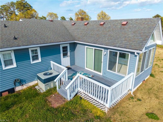 101 Canadian Goose DR, Currituck, NC 27929