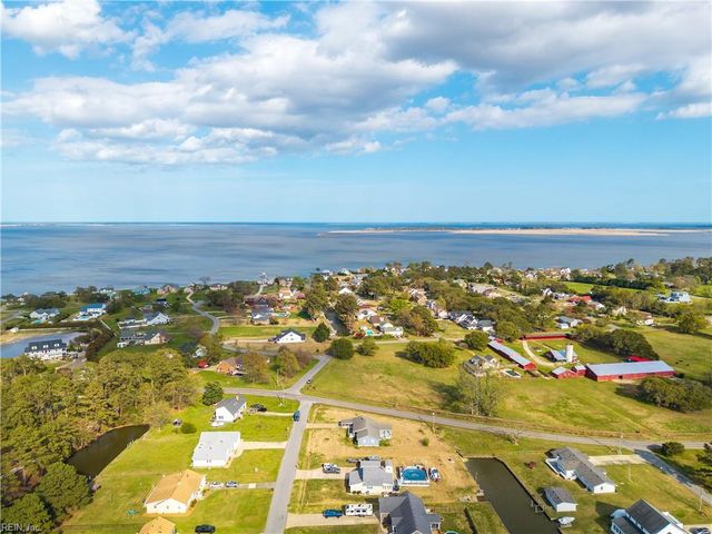 101 Canadian Goose DR, Currituck, NC 27929