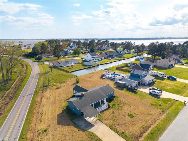 101 Canadian Goose DR, Currituck, NC 27929