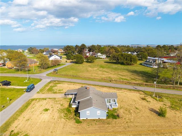 101 Canadian Goose DR, Currituck, NC 27929