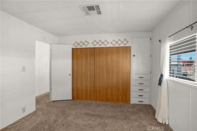 332 N Lyon 68, Hemet, CA 92543