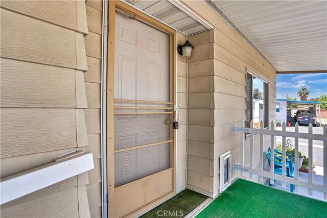 332 N Lyon 68, Hemet, CA 92543