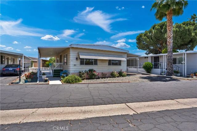 332 N Lyon 68, Hemet, CA 92543
