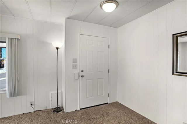 332 N Lyon 68, Hemet, CA 92543
