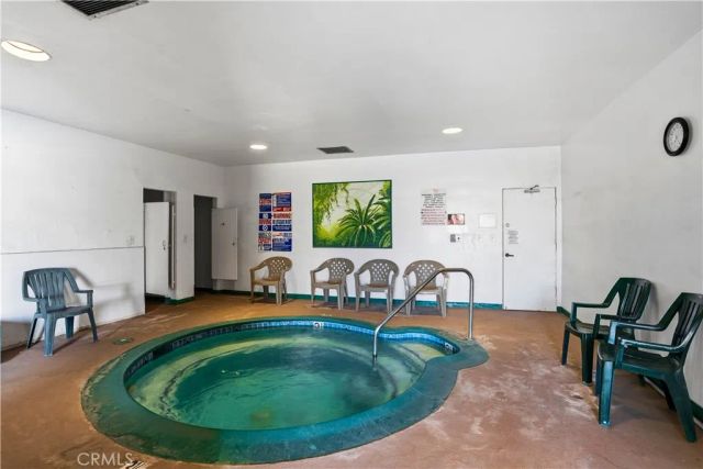 332 N Lyon 68, Hemet, CA 92543