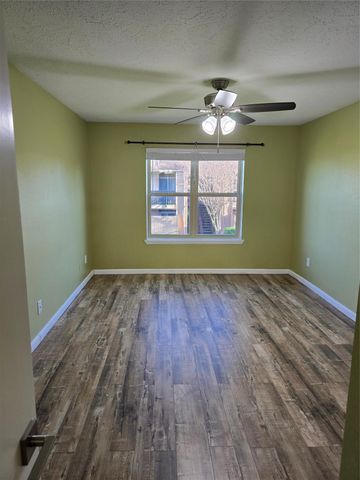 10555 Turtlewood Court 1005, Houston, TX 77072