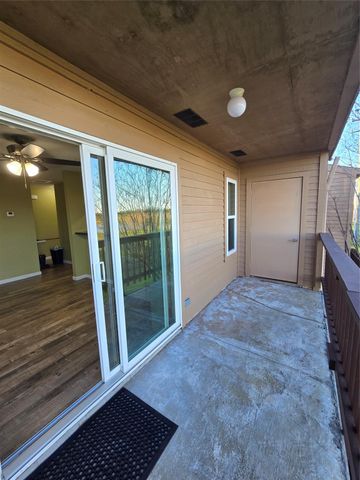 10555 Turtlewood Court 1005, Houston, TX 77072