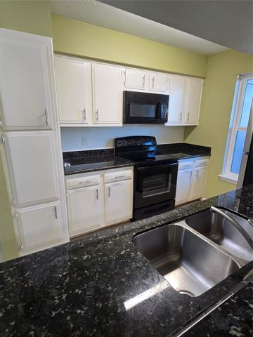 10555 Turtlewood Court 1005, Houston, TX 77072