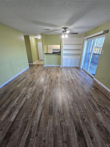 10555 Turtlewood Court 1005, Houston, TX 77072