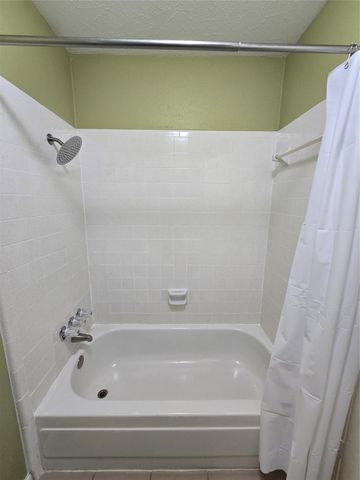 10555 Turtlewood Court 1005, Houston, TX 77072