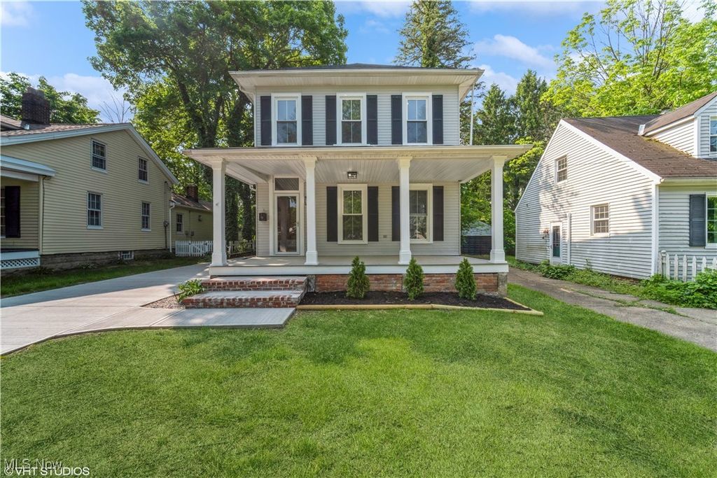 190 Columbus Street, Chagrin Falls, OH 44022