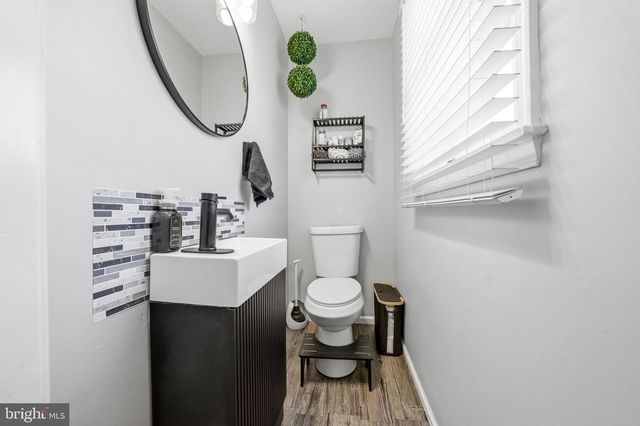 124 DOBBS AVE, Bellmawr, NJ 08031