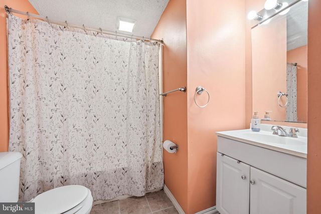 124 DOBBS AVE, Bellmawr, NJ 08031
