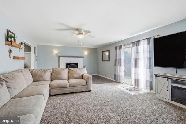 124 DOBBS AVE, Bellmawr, NJ 08031