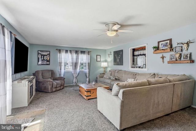 124 DOBBS AVE, Bellmawr, NJ 08031