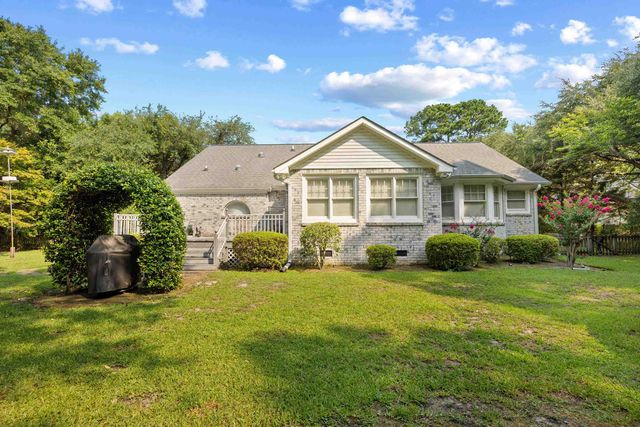 25 Saint Julian Ct., Pawleys Island, SC 29585
