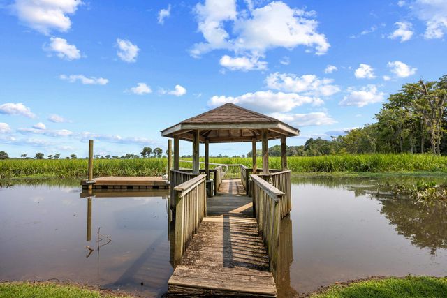 25 Saint Julian Ct., Pawleys Island, SC 29585