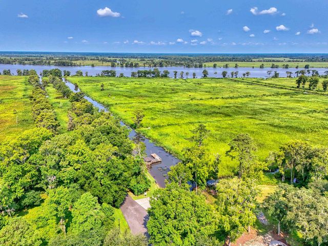 25 Saint Julian Ct., Pawleys Island, SC 29585