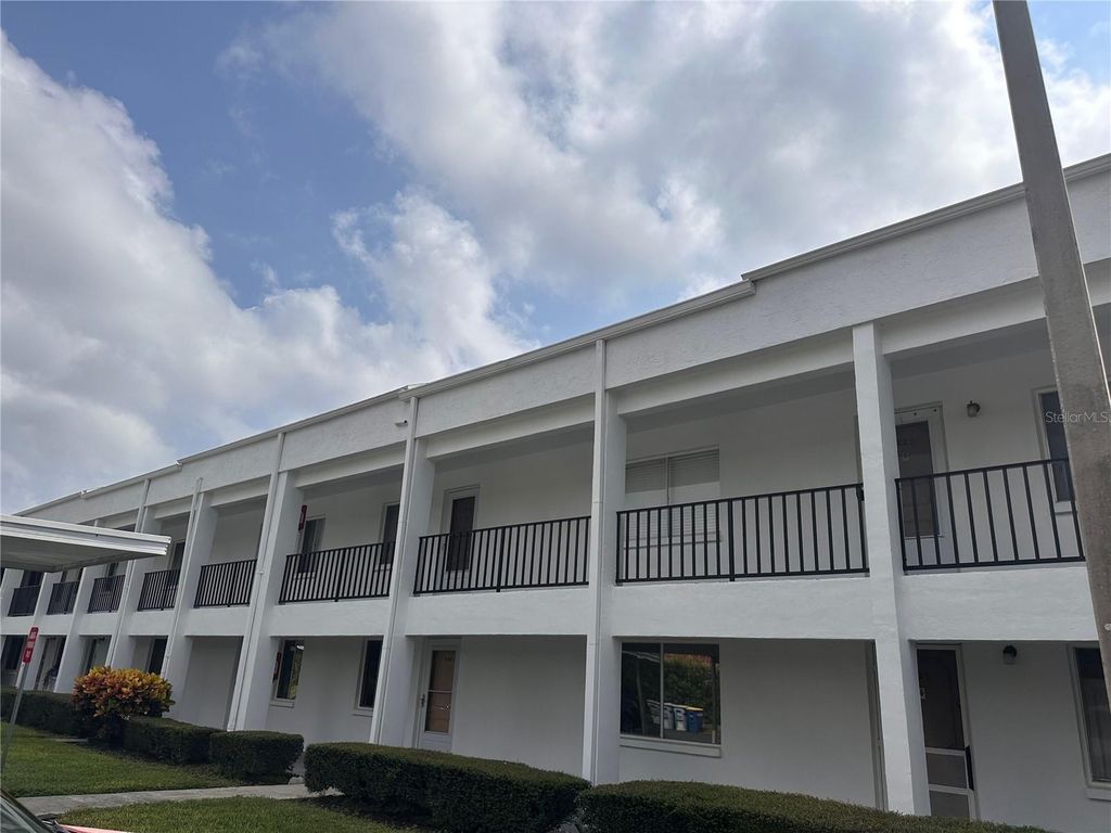 2060 MARILYN STREET 123, Clearwater, FL 33765