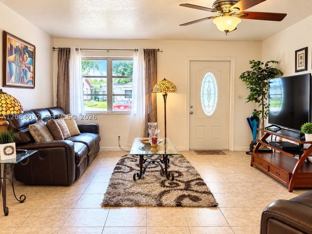 4719 NW 44th Ct, Tamarac, FL 33319