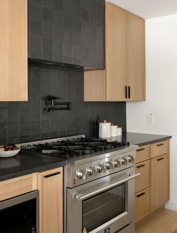 2005 Pompton DR, Austin, TX 78757