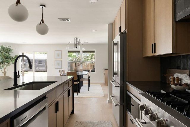 2005 Pompton DR, Austin, TX 78757