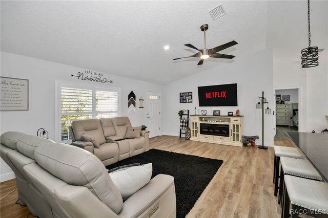 5485 N Pecos Terrace, Beverly Hills, FL 34465