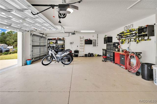 5485 N Pecos Terrace, Beverly Hills, FL 34465