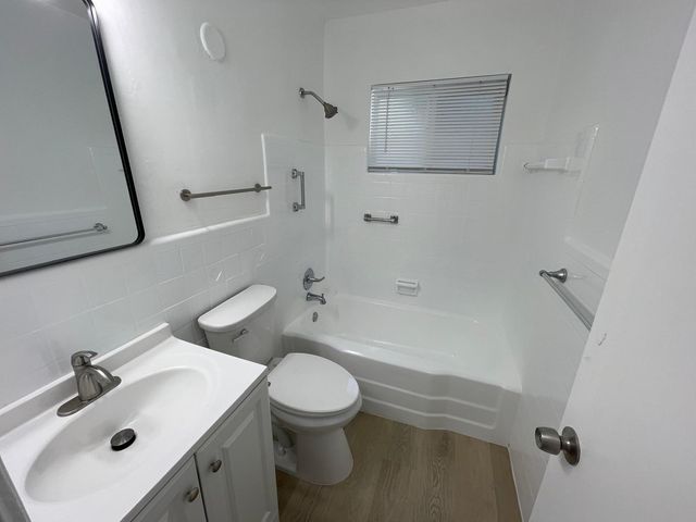 1635 NE 160th Street, North Miami Beach, FL 33162