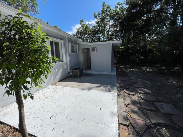 1635 NE 160th Street, North Miami Beach, FL 33162
