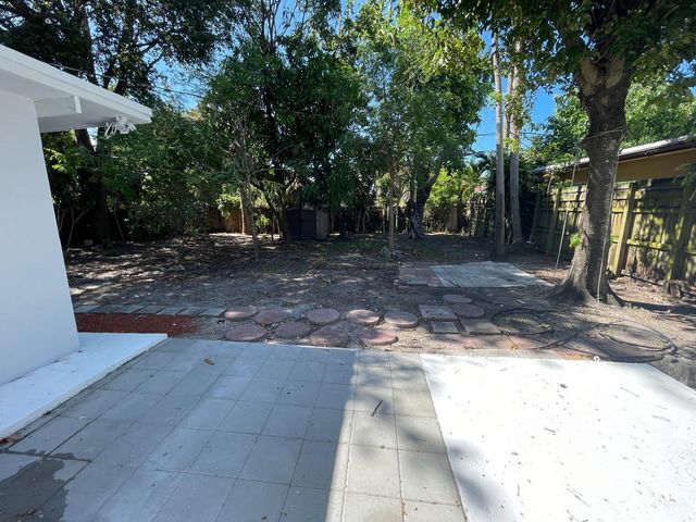 1635 NE 160th Street, North Miami Beach, FL 33162
