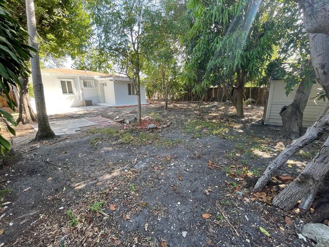 1635 NE 160th Street, North Miami Beach, FL 33162