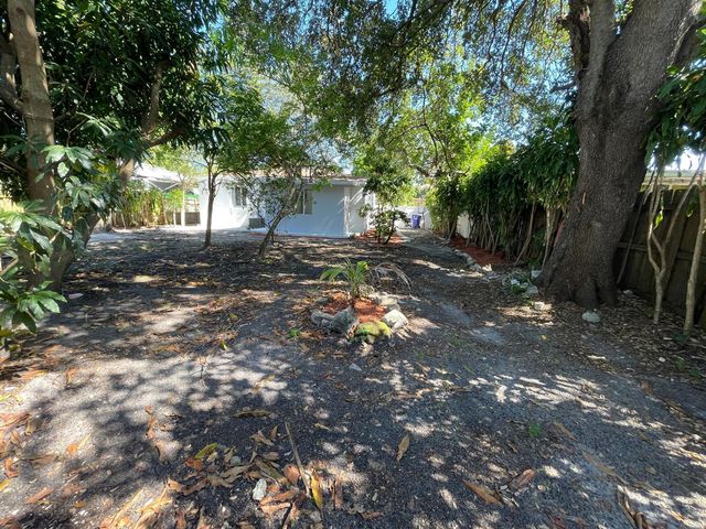 1635 NE 160th Street, North Miami Beach, FL 33162