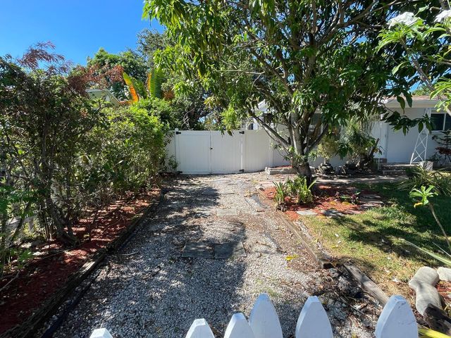 1635 NE 160th Street, North Miami Beach, FL 33162
