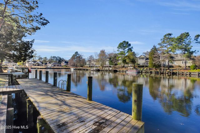 2113 Hidden Harbor Drive, New Bern, NC 28562