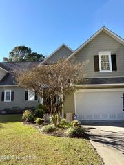 2113 Hidden Harbor Drive, New Bern, NC 28562