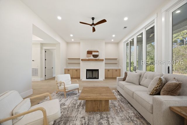 27 Madison Ln, Hilton Head Island, SC 29926