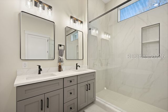 27 Madison Ln, Hilton Head Island, SC 29926