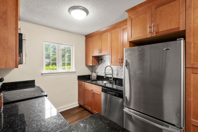 1 Janet Road 8, Easton, MA 02375