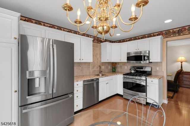 20 Hopkinson Ct, Bernards Twp., NJ 07920