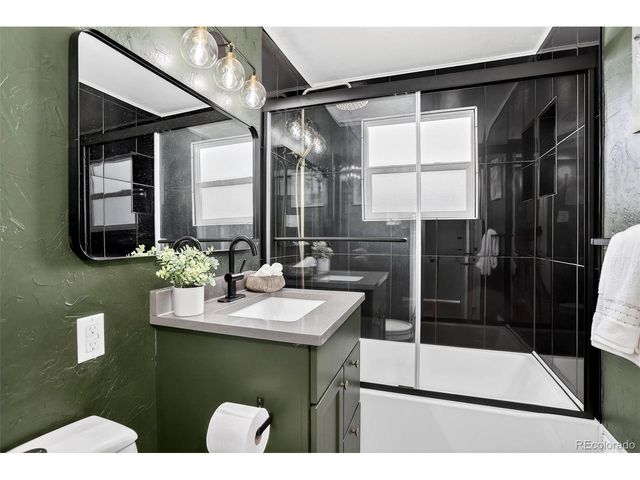 891 Lee St, Lakewood, CO 80215