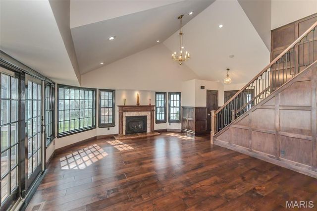 304 Xavier Court, Valley Park, MO 63088