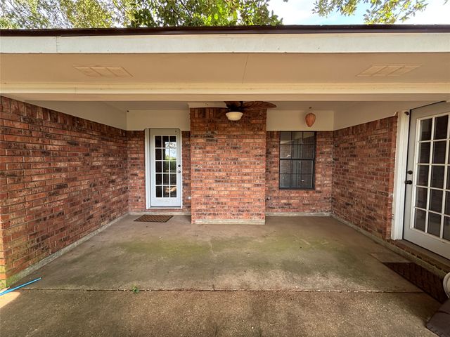 2527 Spruce Drive, Bossier City, LA 71111
