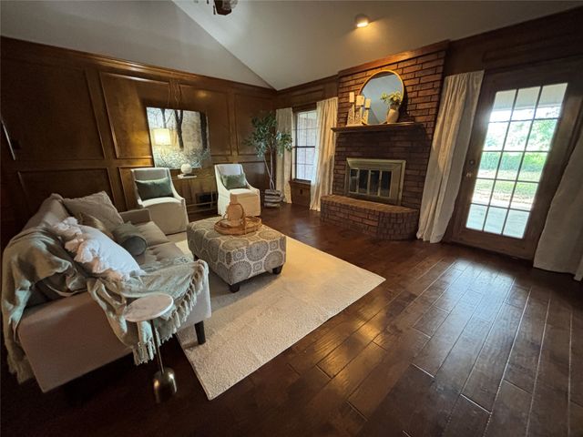 2527 Spruce Drive, Bossier City, LA 71111