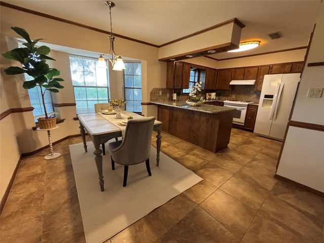 2527 Spruce Drive, Bossier City, LA 71111