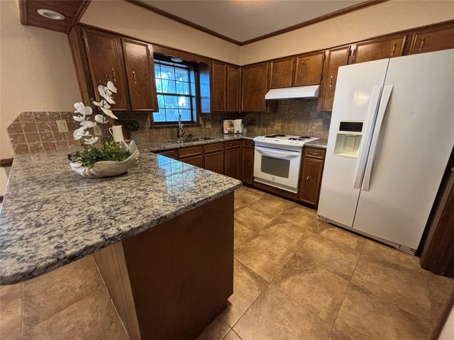 2527 Spruce Drive, Bossier City, LA 71111