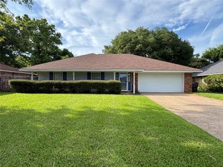 2527 Spruce Drive, Bossier City, LA 71111